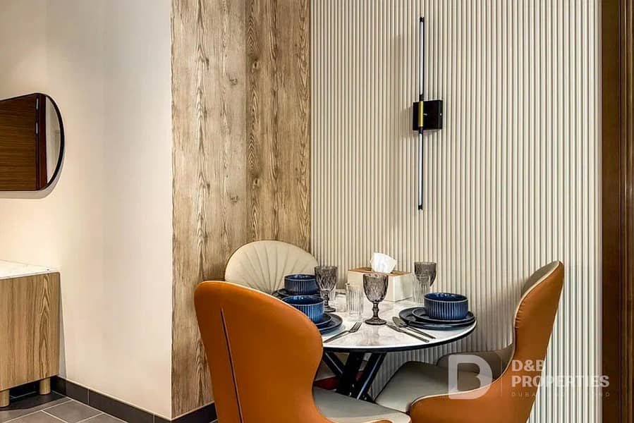 1 Bedroom plus Private Yard | Luxury Furnishing - Image 11