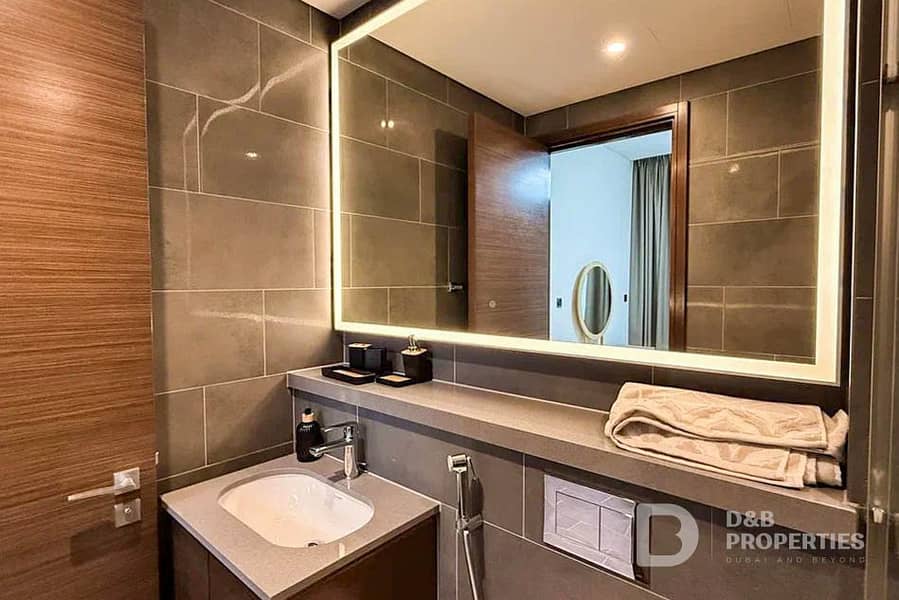 1 Bedroom plus Private Yard | Luxury Furnishing - Image 20