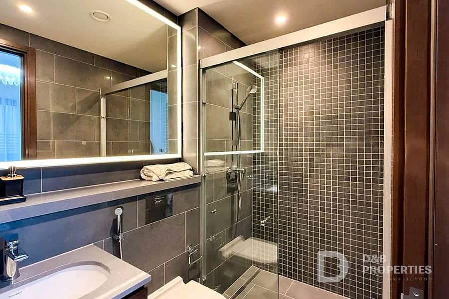 1 Bedroom plus Private Yard | Luxury Furnishing - Image 21