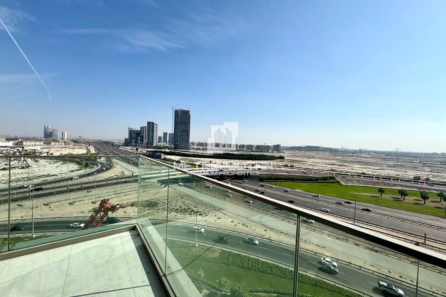 2 Beds + Maids room | Corner Unit | Vacant - Image 14