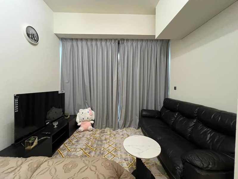 SPACIOUS STUDIO | PRIME LOCATION | FURNISHED