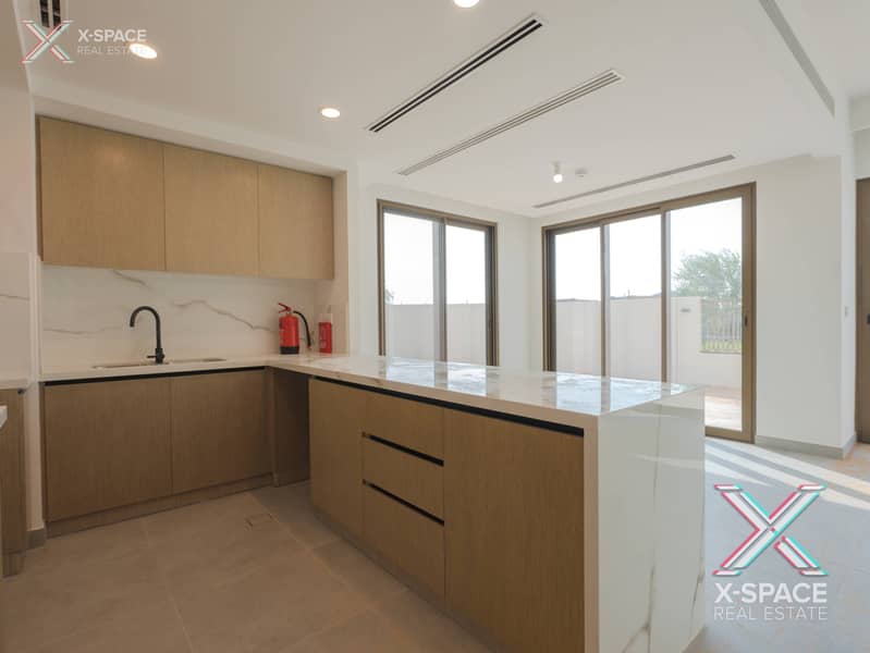 Brand New | Spacious Layout | Single Row | Vacant - Image 6