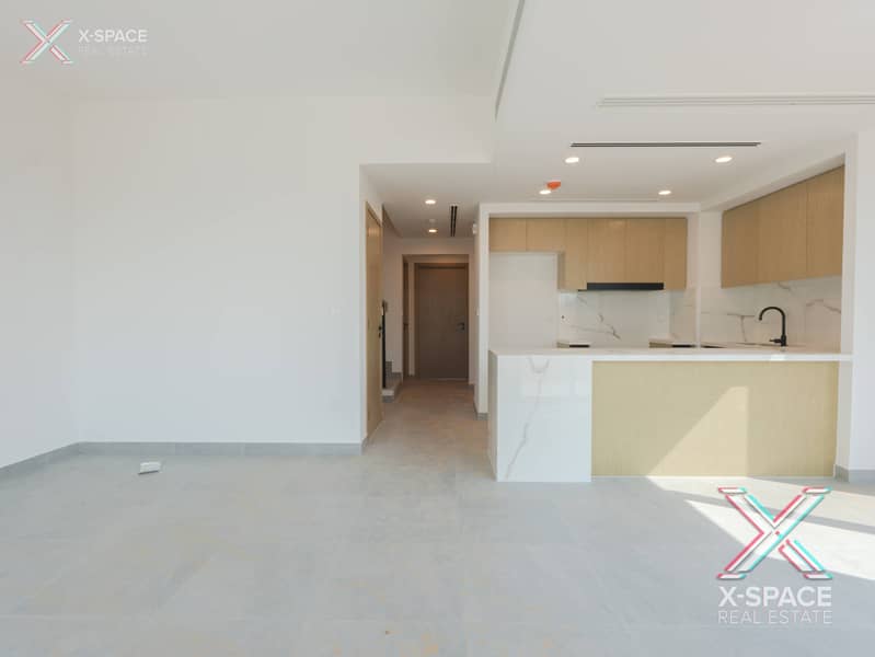 Brand New | Spacious Layout | Single Row | Vacant - Image 7