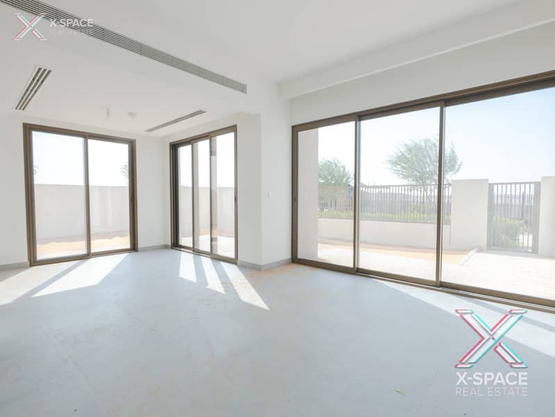 Brand New | Spacious Layout | Single Row | Vacant - Image 12