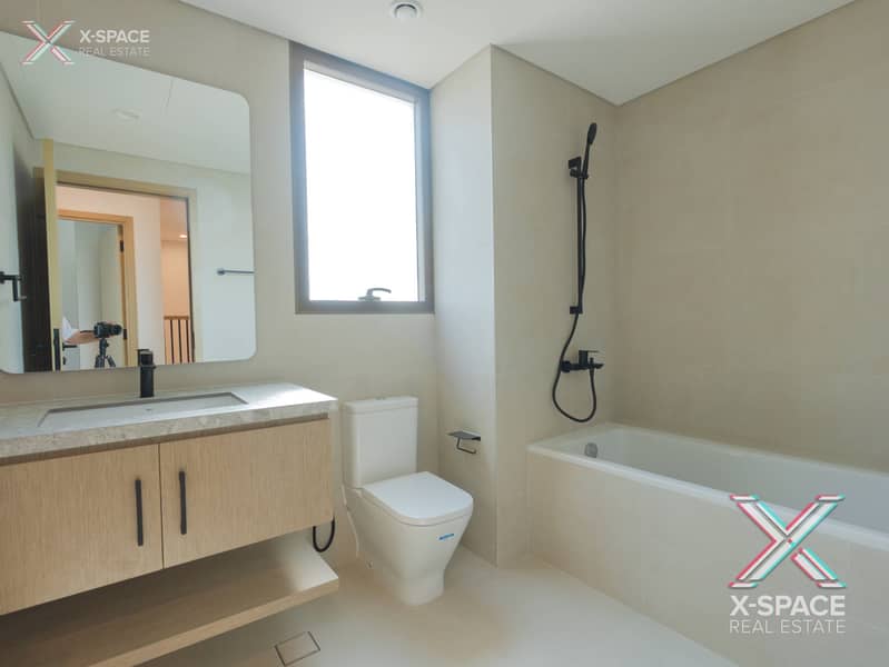 Brand New | Spacious Layout | Single Row | Vacant - Image 26