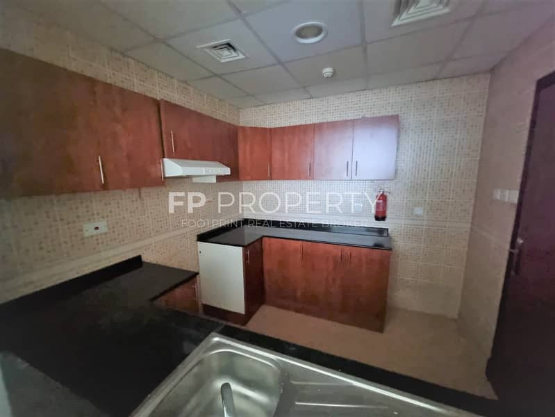 Chiller Free | Huge layout | Laundry space