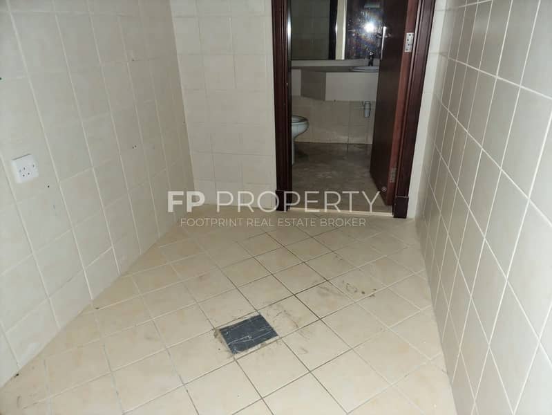 Chiller Free | Huge layout | Laundry space - Image 10