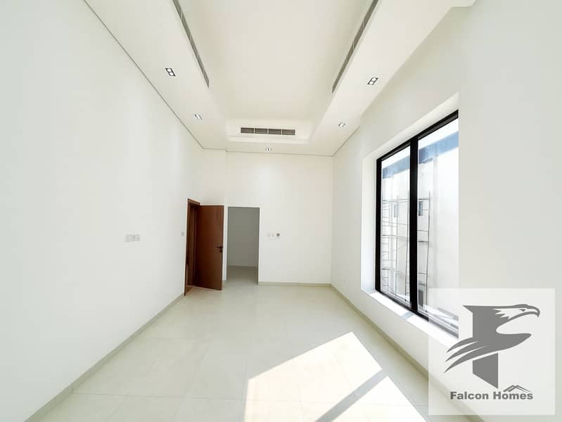 Brand New | 5BR Modern Design Villa | Garden Area - Image 11