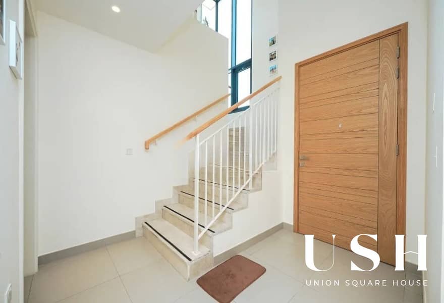 Big Plot | Upgraded Backyard | Ready to Move - Image 15