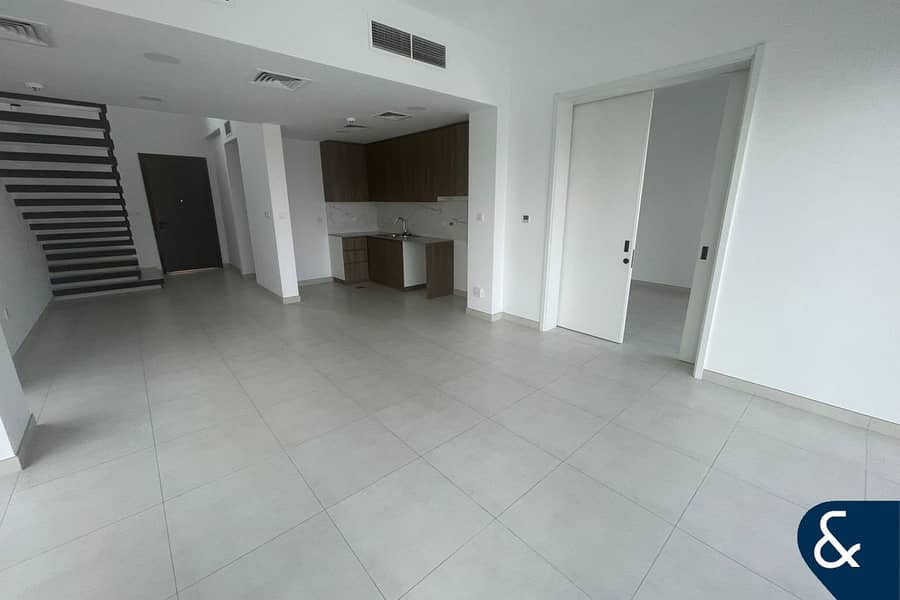 Single Row | Close to Pool | Open Plan - Image 6