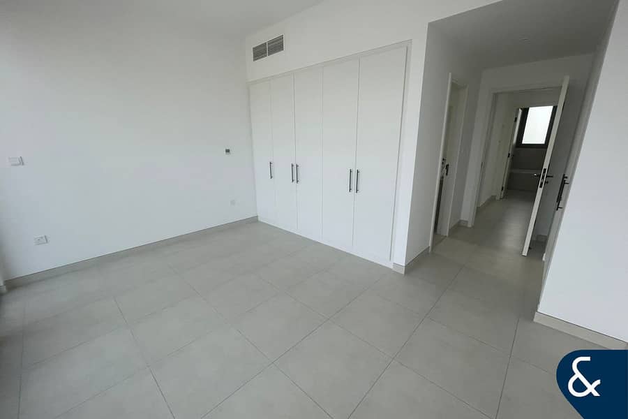 Single Row | Close to Pool | Open Plan - Image 9