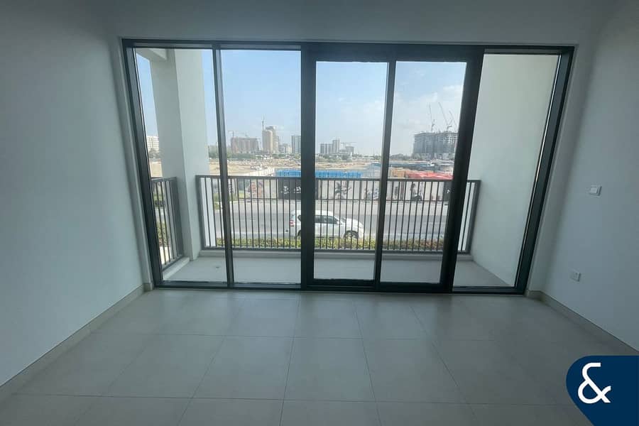 Single Row | Close to Pool | Open Plan - Image 10