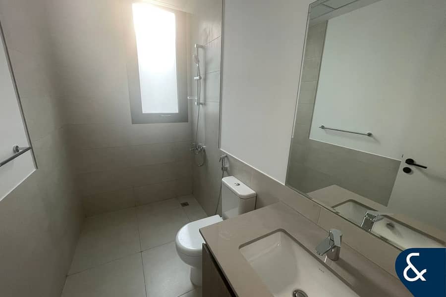 Single Row | Close to Pool | Open Plan - Image 11