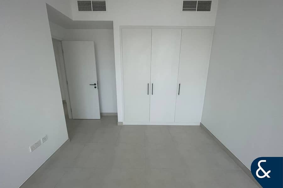 Single Row | Close to Pool | Open Plan - Image 14