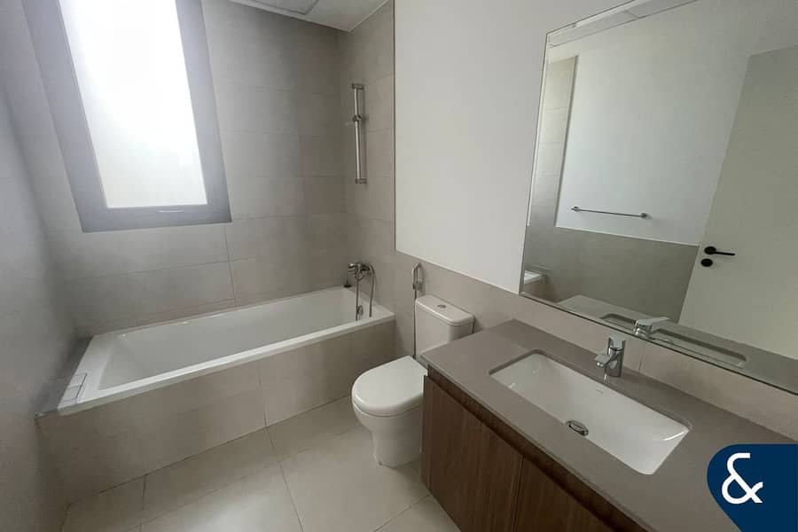 Single Row | Close to Pool | Open Plan - Image 16