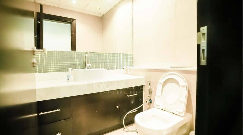 Modern1-Bedroom | Furnished | Bright unit - Image 17