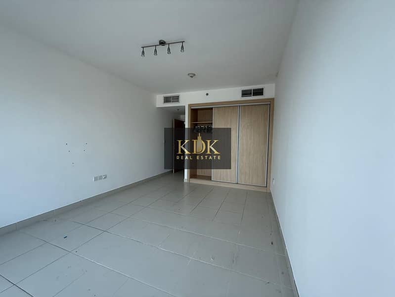 Unfurnished 1Bhk| Pool View| Ready to Move In