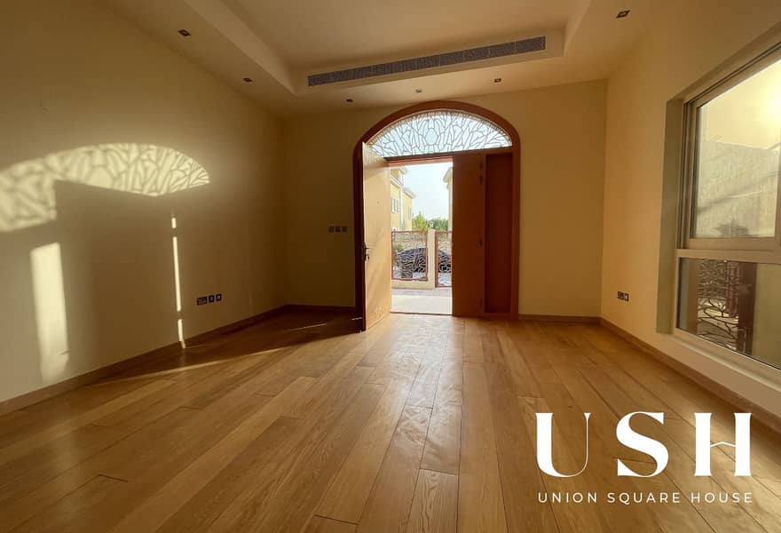 Motivated Seller| Vacant Custom Built Villa| Single Row