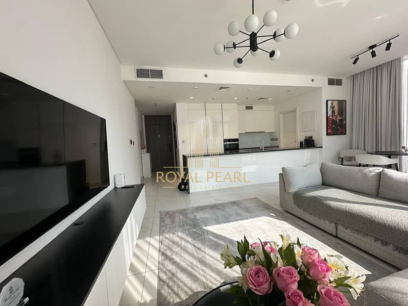 FULLY FURNISHED/ READY TO MOVE IN/LAGOON VIEWS/LOW FLOOR