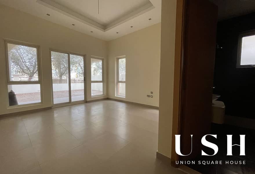 Motivated Seller| Vacant Custom Built Villa| Single Row - Image 10