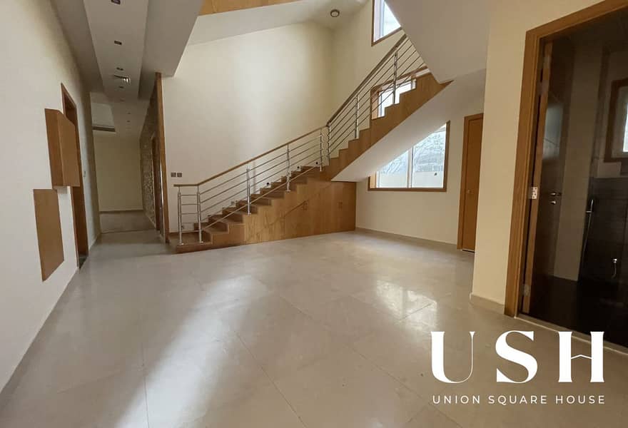 Motivated Seller| Vacant Custom Built Villa| Single Row - Image 12