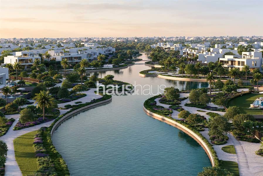 Serene Living | 5 BR Villa | Lagoons