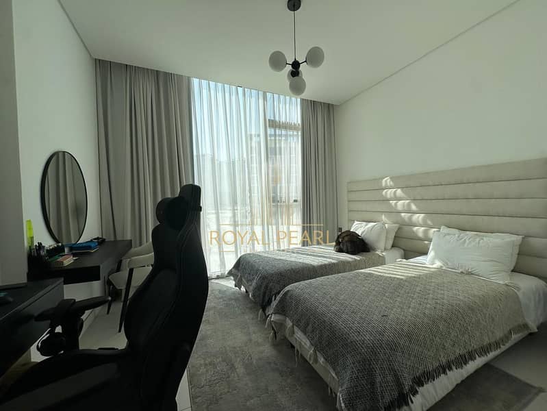 FULLY FURNISHED/ READY TO MOVE IN/LAGOON VIEWS/LOW FLOOR - Image 6