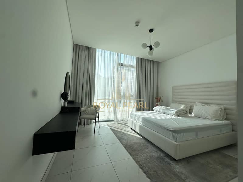 FULLY FURNISHED/ READY TO MOVE IN/LAGOON VIEWS/LOW FLOOR