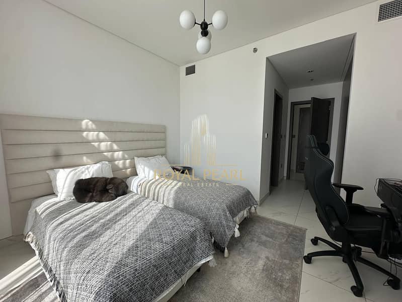 FULLY FURNISHED/ READY TO MOVE IN/LAGOON VIEWS/LOW FLOOR