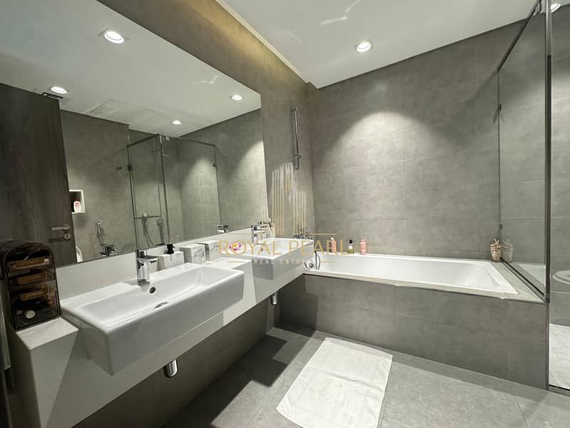 FULLY FURNISHED/ READY TO MOVE IN/LAGOON VIEWS/LOW FLOOR - Image 9