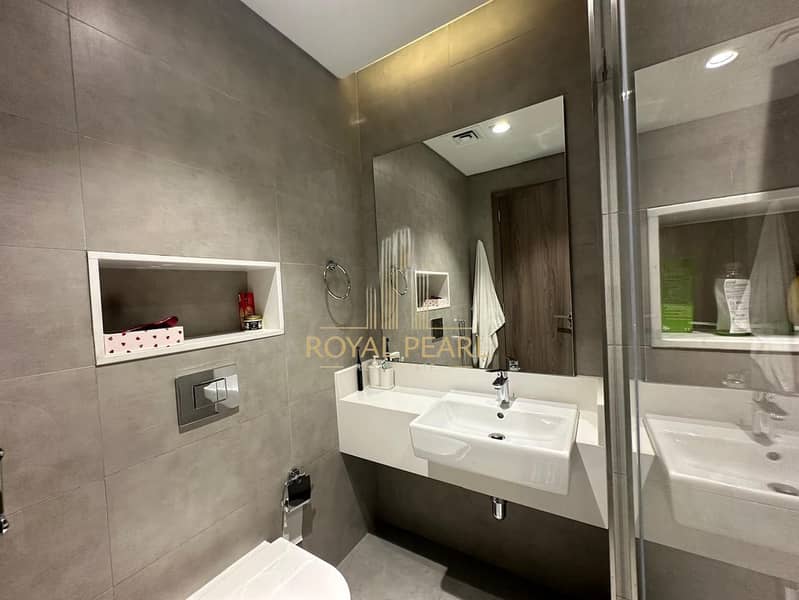 FULLY FURNISHED/ READY TO MOVE IN/LAGOON VIEWS/LOW FLOOR - Image 8