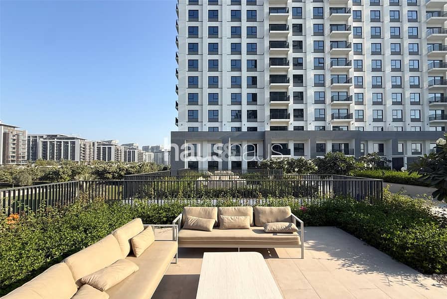 Furnished | High Floor | Park Views - Image 10