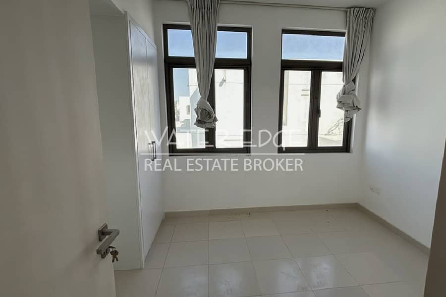 Type G | 4 BR + Maid | Vacant | Back to Back - Image 12