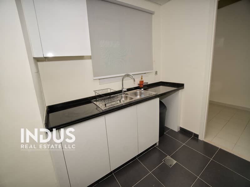 Beautifully Maintained Fully Furnished | 3BR+M | 2400 SQFT - Image 11