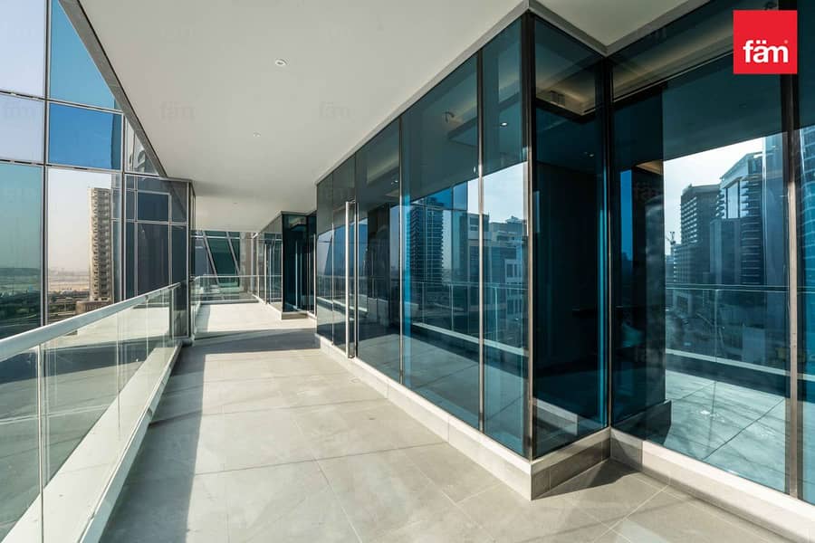 Davinci Tower By Pagani | Canal Views | Vacant - Image 26