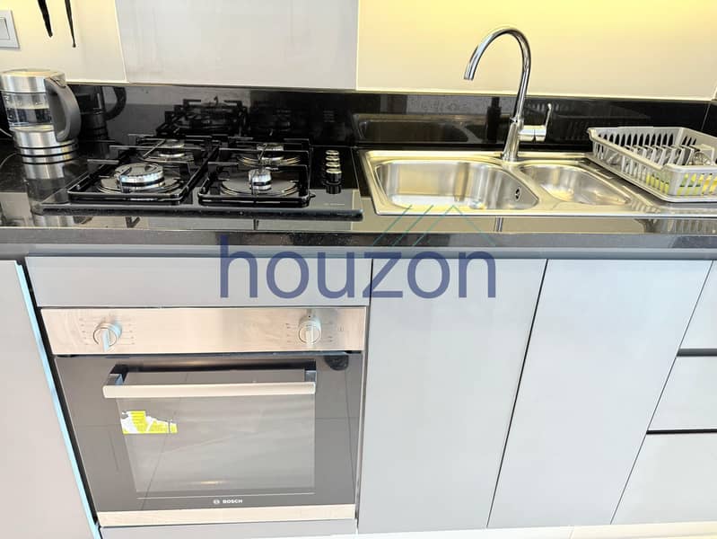 Luxury Studio | Canal View | Motivated Seller - Image 9