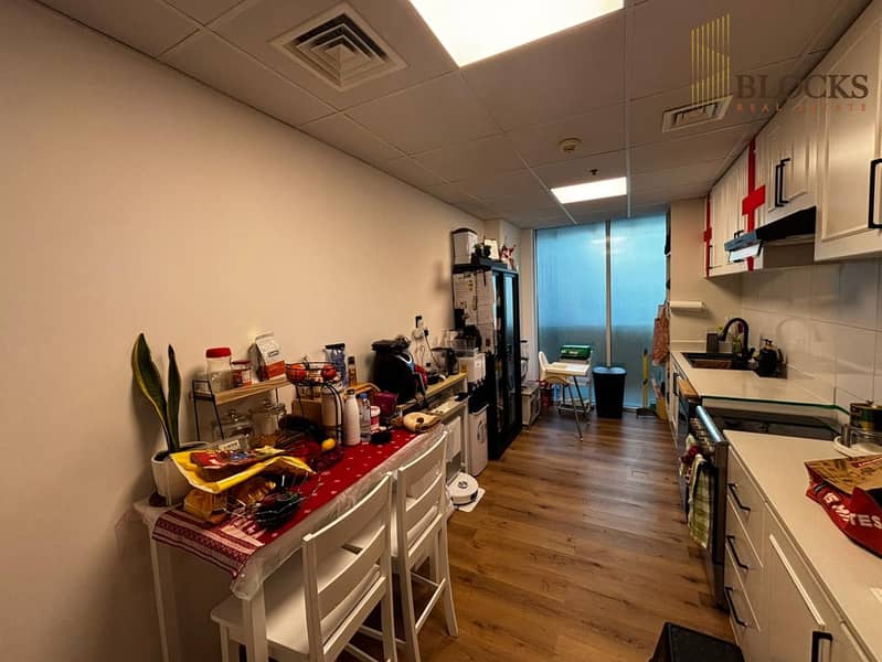 PARTIALLY UPGRADED | W/ STORAGE n LAUNDRY | 2BHK