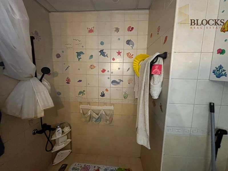 PARTIALLY UPGRADED | W/ STORAGE n LAUNDRY | 2BHK - Image 14