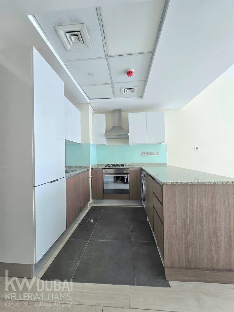 Creek View | Spacious | Ready to Move In - Image 14