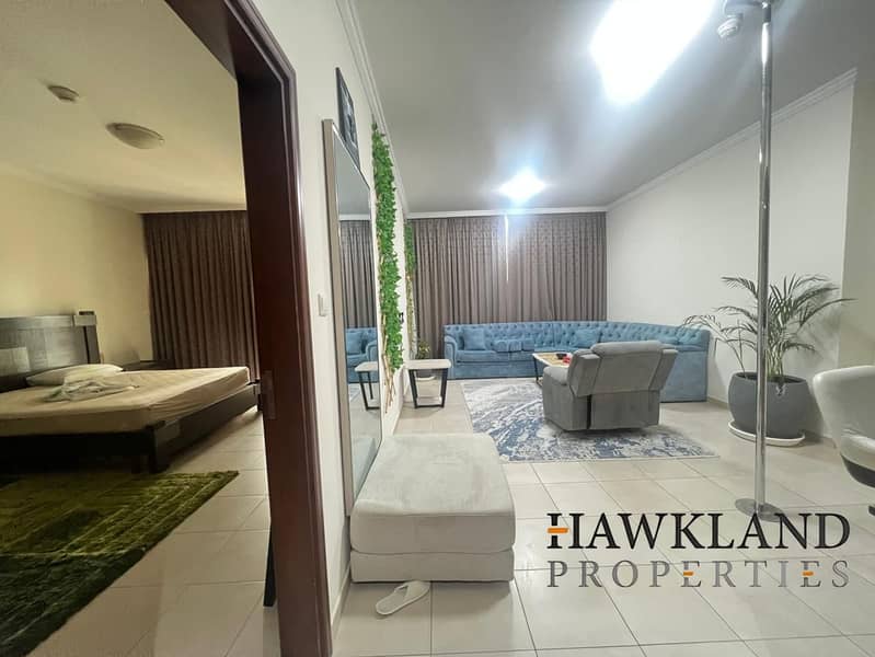 Specious Vacant Furnished 1 B/R Burj AL Nojoom - Image 9