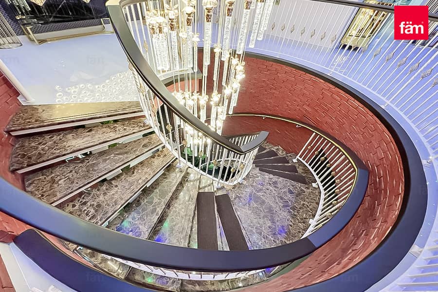 Unique 5BR Penthouse | Private Pool | Furnished - Image 6