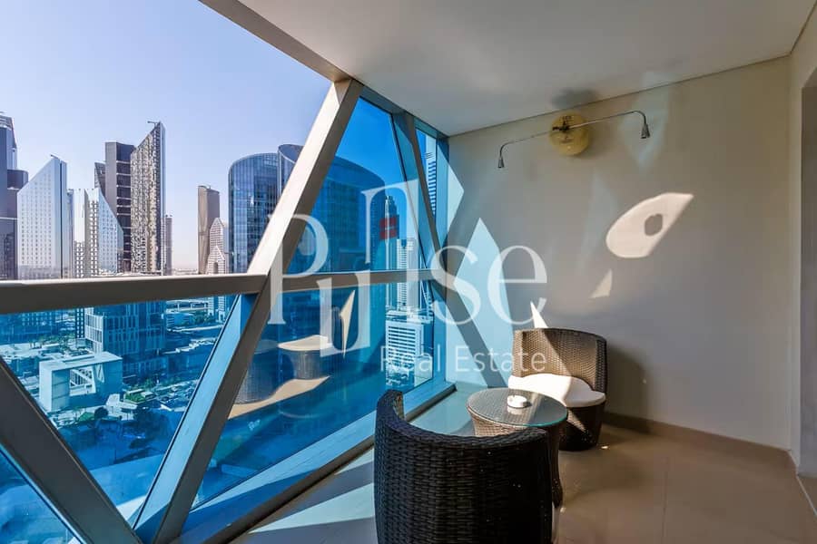 Spacious 1BR with Balcony | 2 Parking Spaces - Image 9