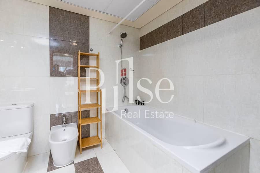 Spacious 1BR with Balcony | 2 Parking Spaces - Image 16