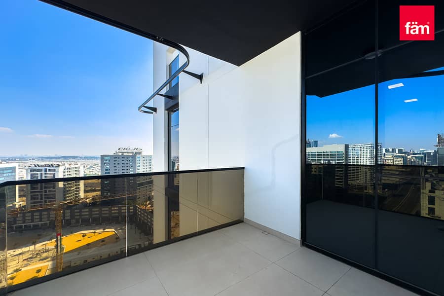 Vacant | Prime Location | Biggest Layout - Image 6