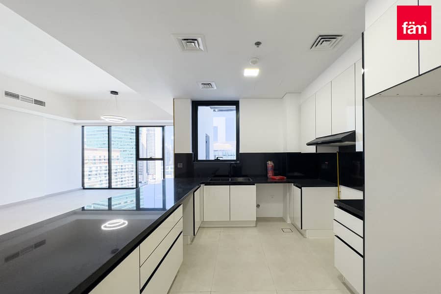 Vacant | Prime Location | Biggest Layout - Image 9