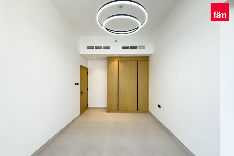 Vacant | Prime Location | Biggest Layout - Image 14