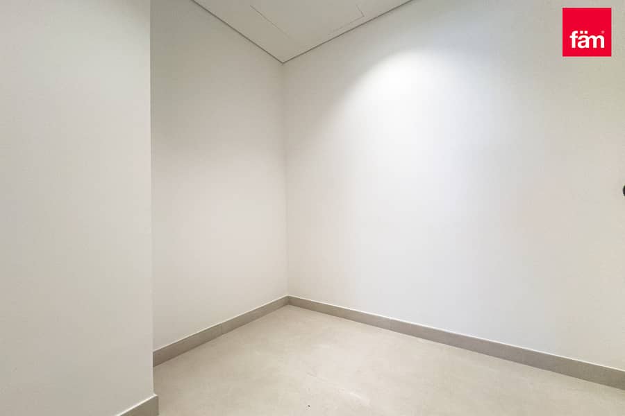 Vacant | Prime Location | Biggest Layout - Image 21