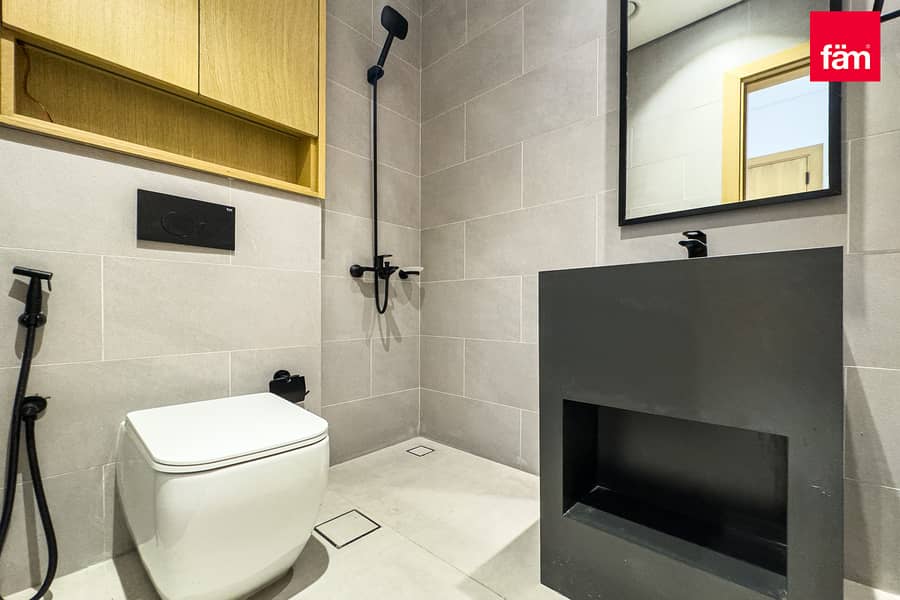 Vacant | Prime Location | Biggest Layout - Image 22