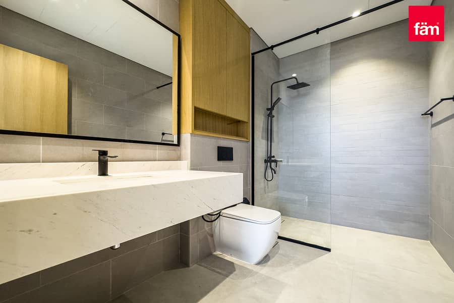 Vacant | Prime Location | Biggest Layout - Image 23