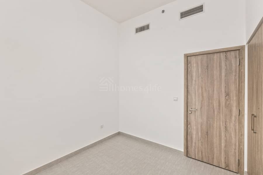 PEACEFUL CORNER LIVING | OPEN VIEW | VACANT UNIT - Image 6